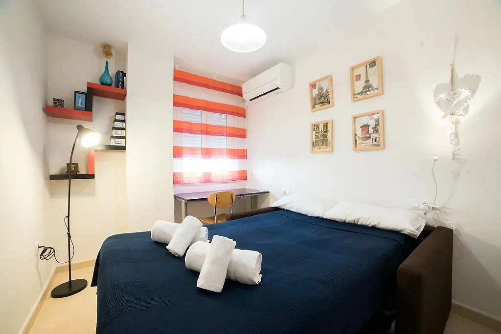 Holi-Rent Evangelista Apartment Seville